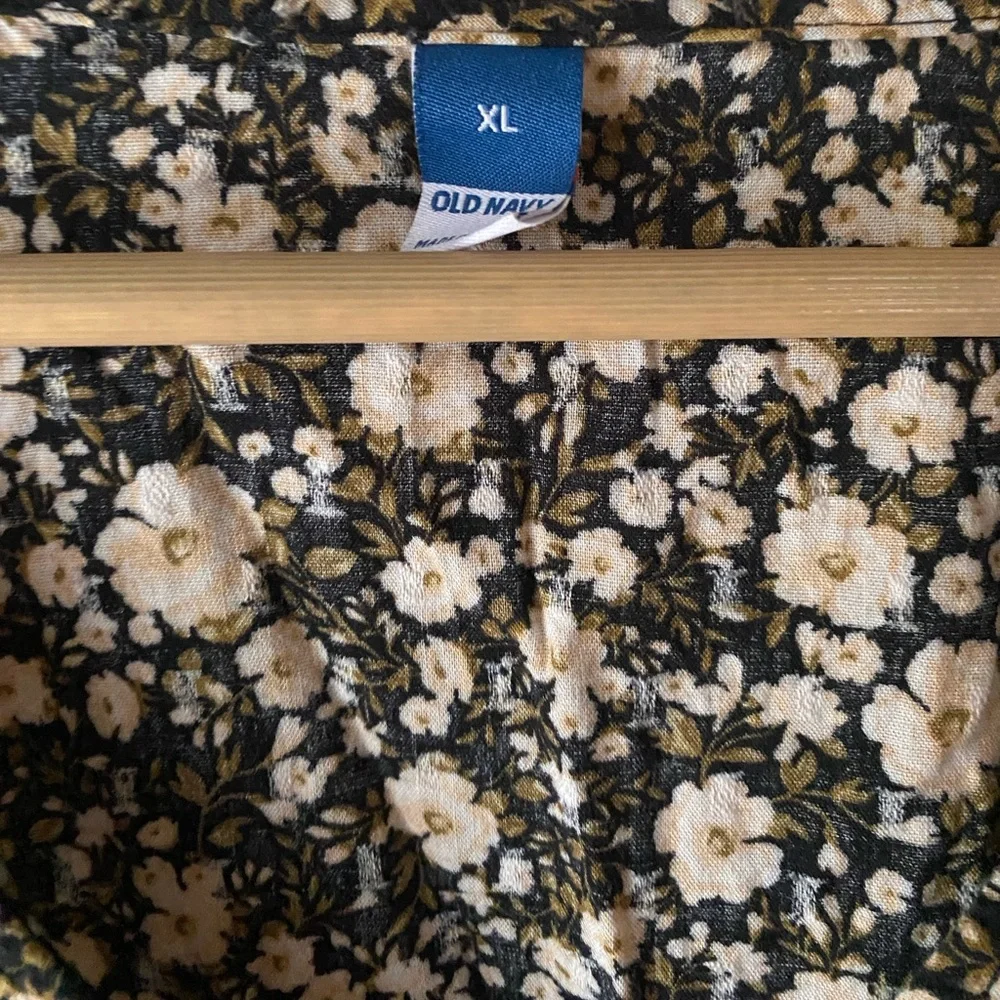OLD NAVY Black Floral‎ V-Neck Puff Sleeve Boho Cottagecore Poet Blouse XL